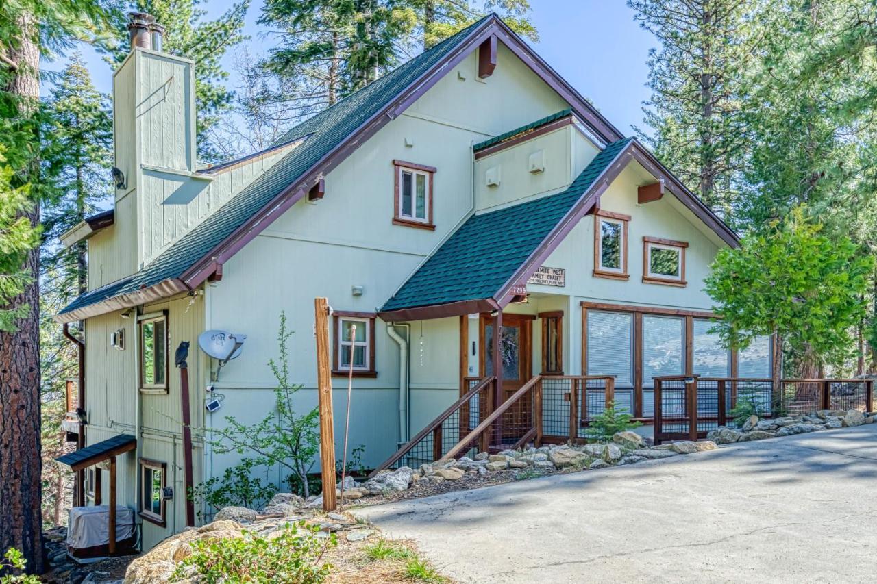Yosemite West Family Chalet Екстериор снимка