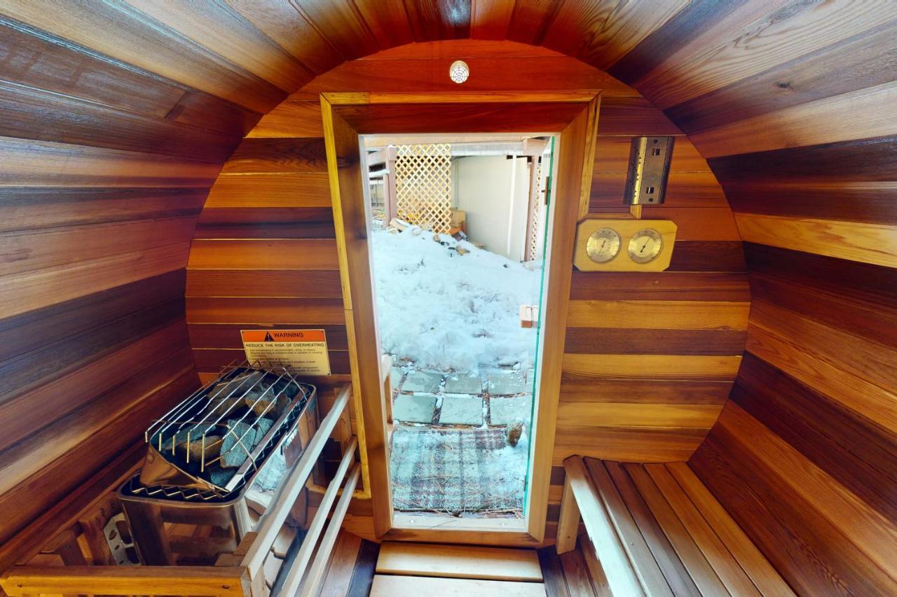 Yosemite West Family Chalet Екстериор снимка